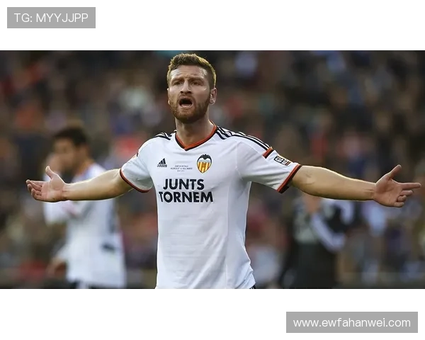 帕尼尼足球球星卡普通包开箱体验揭示稀有球员的神秘面纱