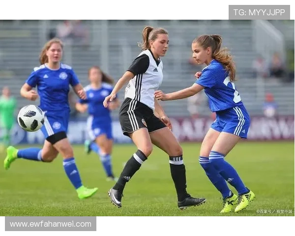 美国女足球星崛起之路 揭示她们背后的努力与成就